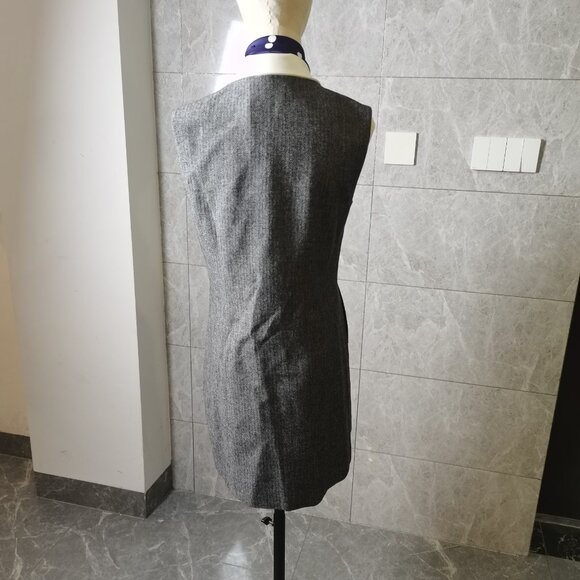 Self-portrait Greyish-blue dotted scarf paired with mini skirt - Picture 6 of 9